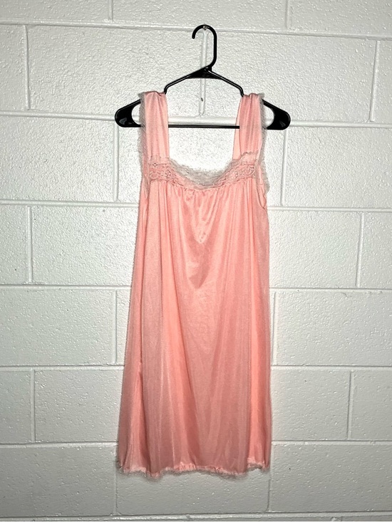 Other - < Vintage 80’s Peachy Nylon Cottagecore Nightgown >
